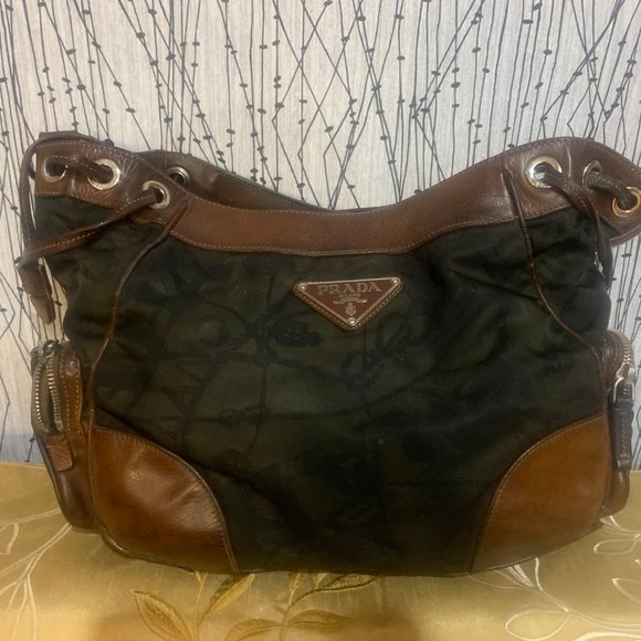 Meet your Posher,  Faith - Picture 4 of 14